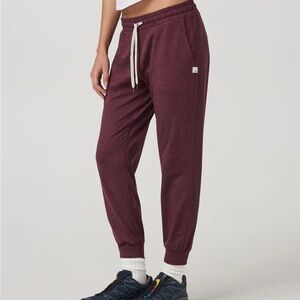 Vuori Performance Jogger Dreamknit Pants Women's S Fig Heather Burgundy